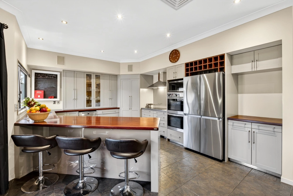 Photos of 621 York Street