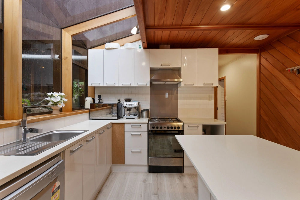 Photos of 54 Wood Bay Road