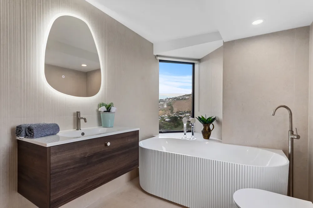 Photos of 72 Glenstrae Road