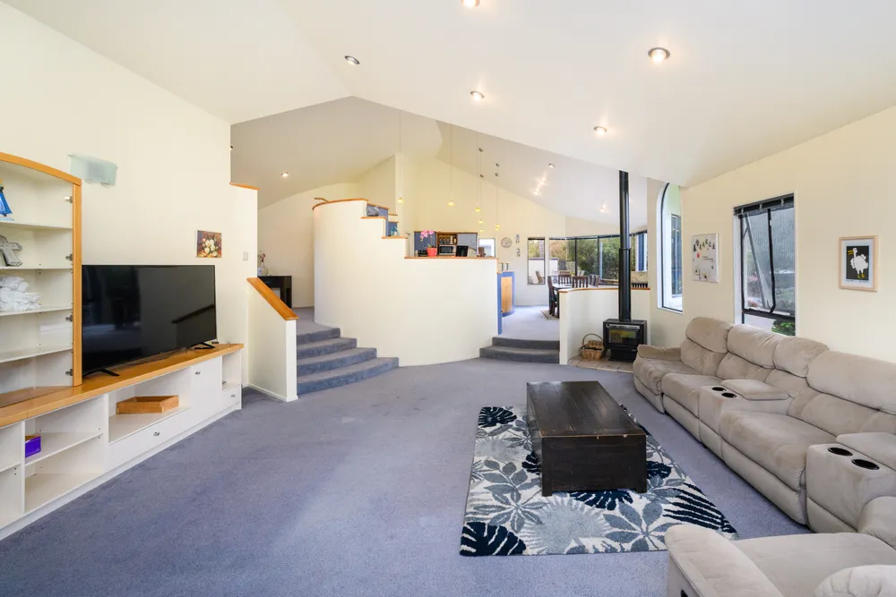 Photos of 19 Nihotetea Lane