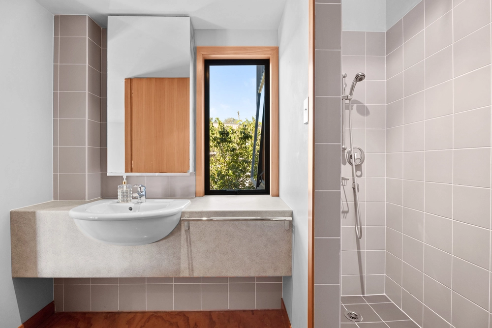Photos of 31 Marine View Road
