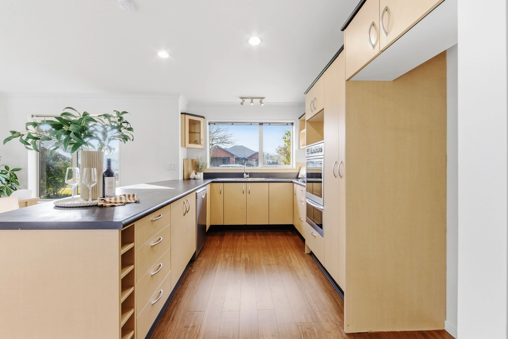 Photos of 45 Kinsella Crescent