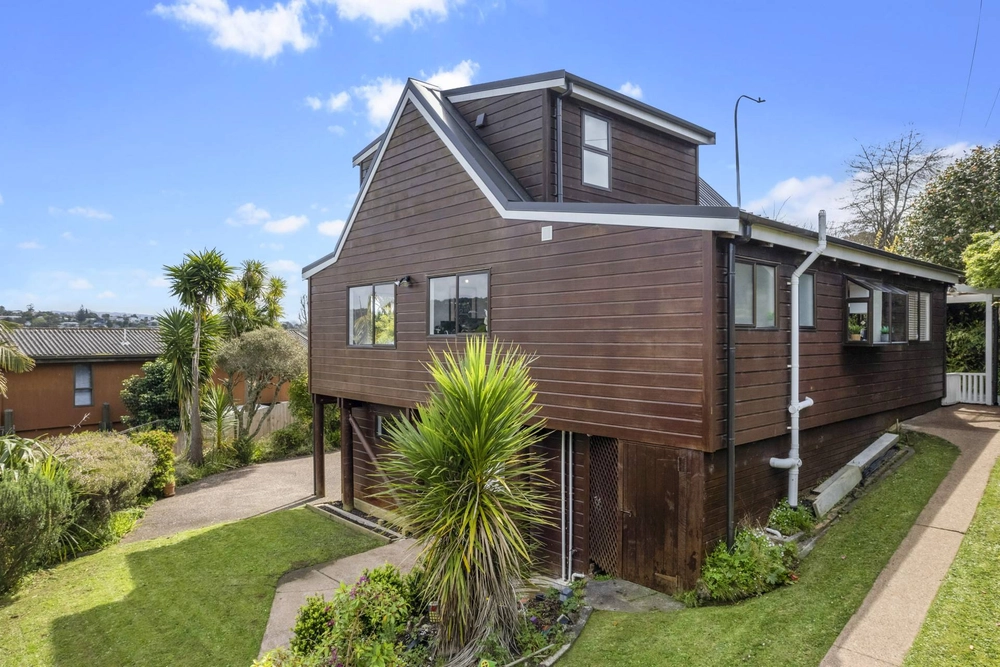 Photos of 99 captain scott road