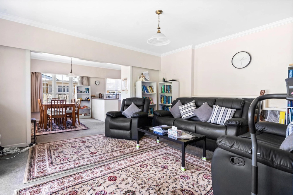 Photos of 24 Lovatt Crescent