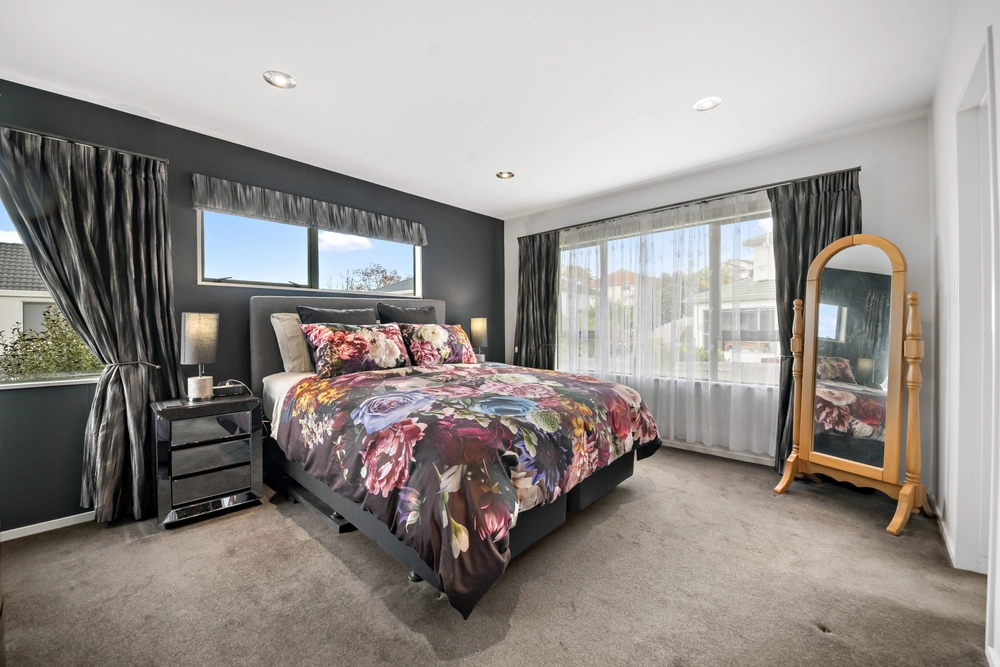 Photos of 40 Whiting Grove