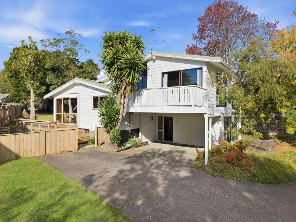 Photos of 15 Baird Street