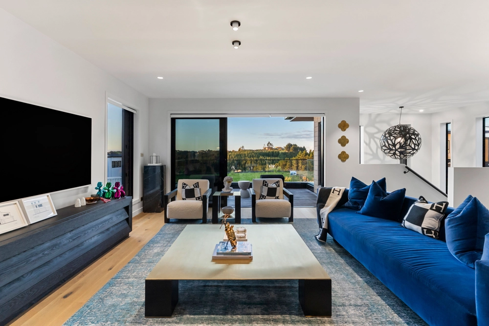 Photos of 12 Grand Ridge Avenue
