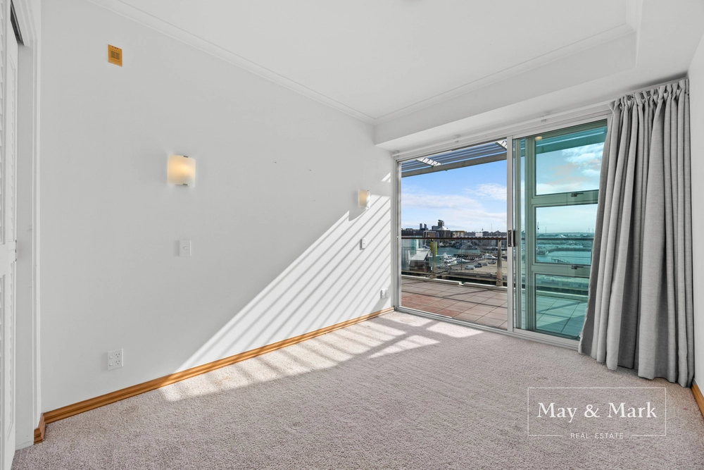 Photos of 145 Quay Street