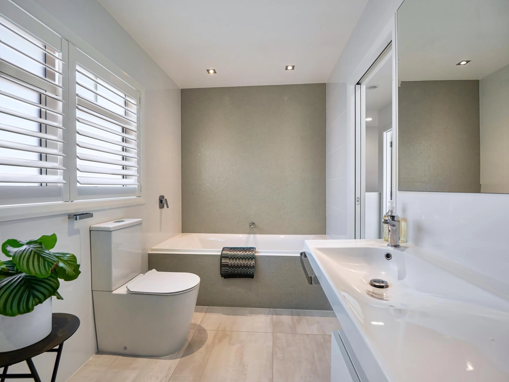 Photos of 35E Oceanbeach Road
