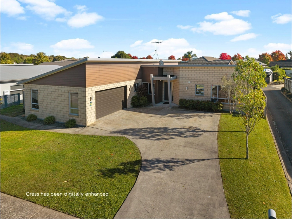 Photos of 18 Milbrook Place