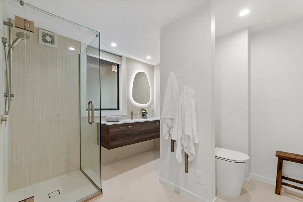 Photos of 72 Glenstrae Road
