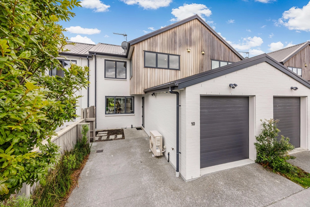 Photos of 10 Tute Lane