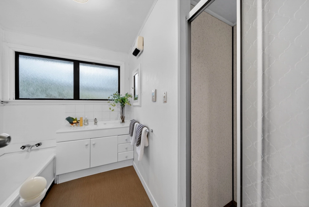 Photos of 70 Toorak Avenue