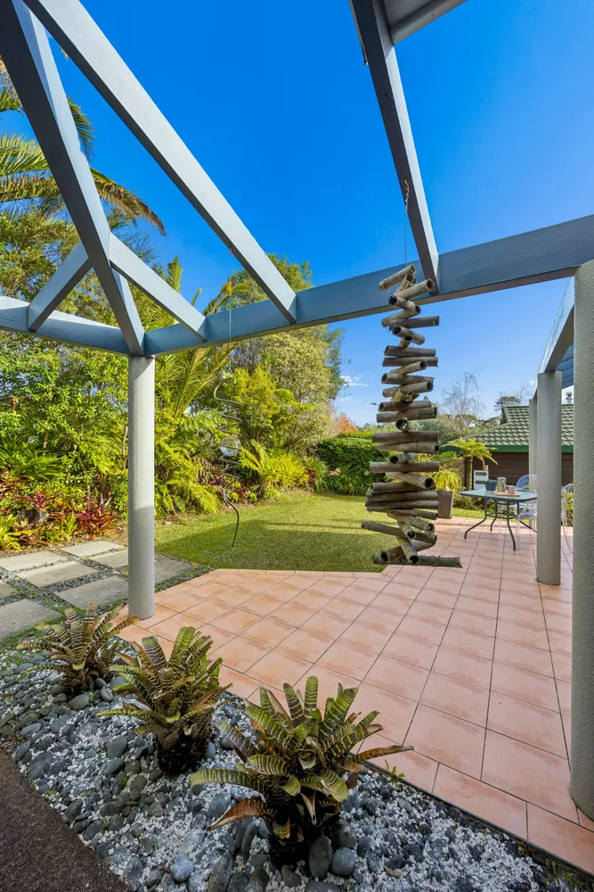 Photos of 25 Woodfern Crescent
