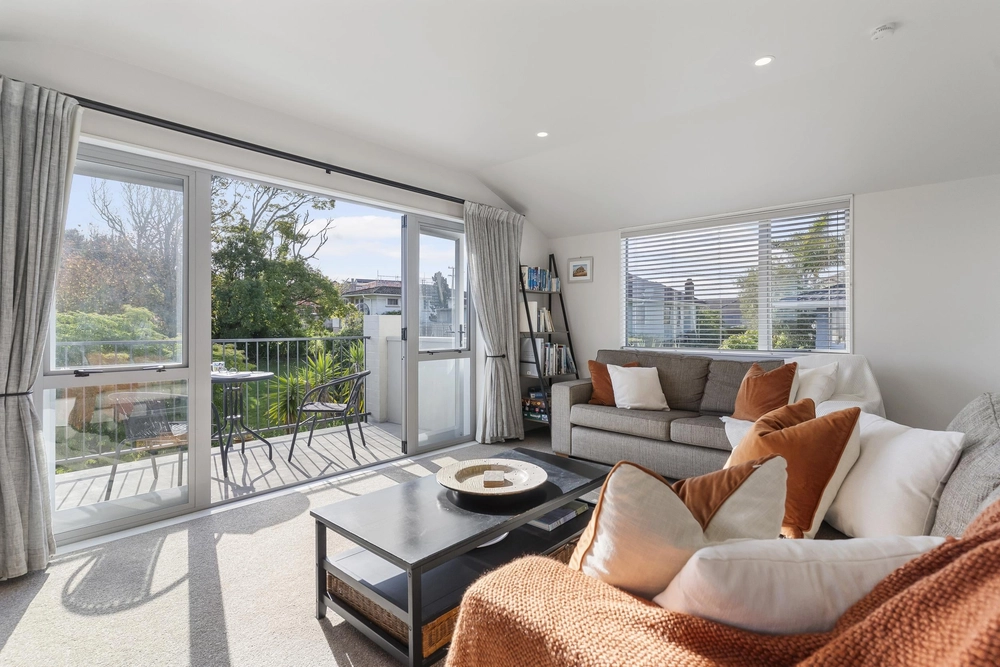 Photos of 44A Bleakhouse Road