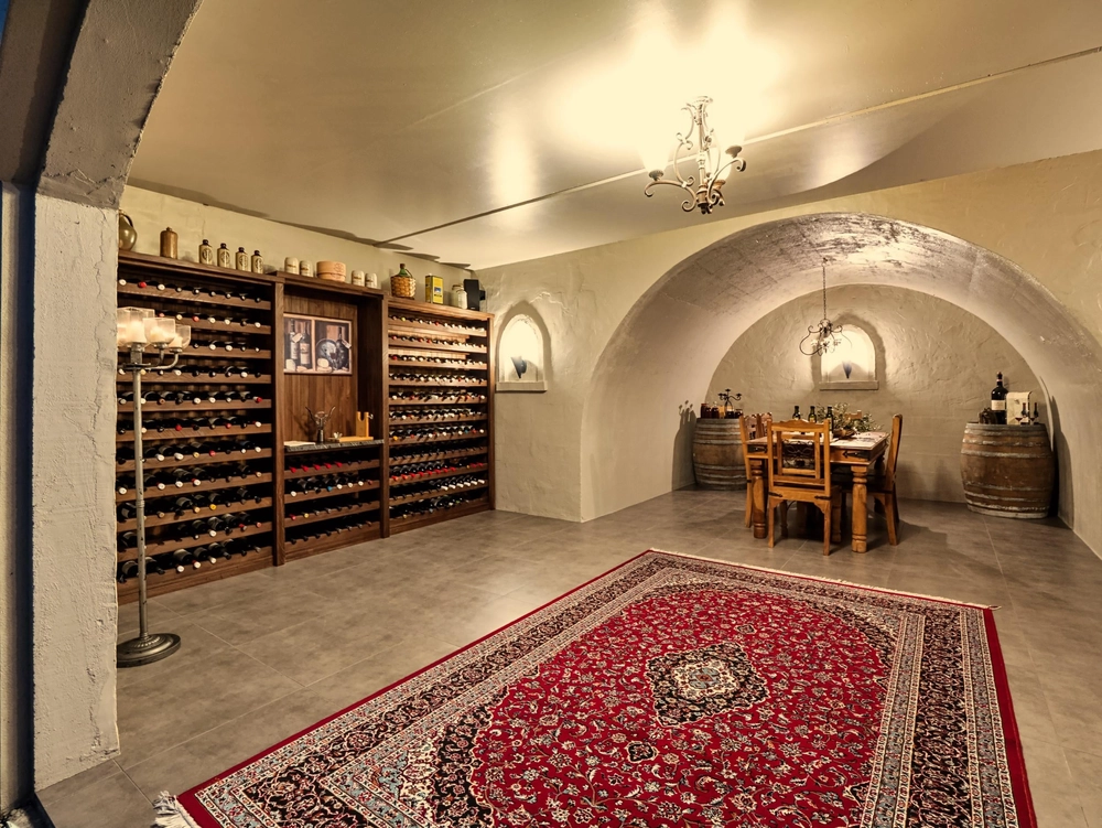 Photos of 265A Hot Springs Road
