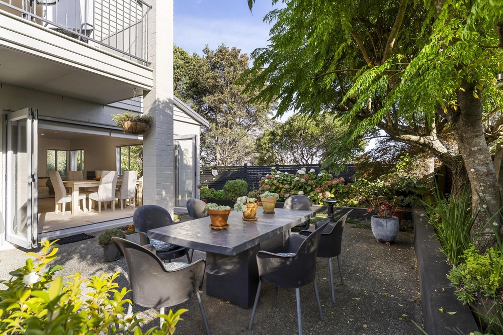 Photos of 44A Bleakhouse Road