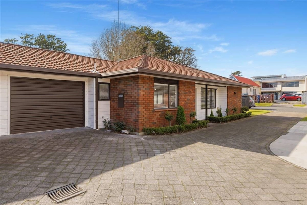 Photos of 17A Selwyn Street