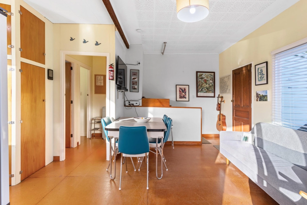 Photos of 1679 Kenepuru Road