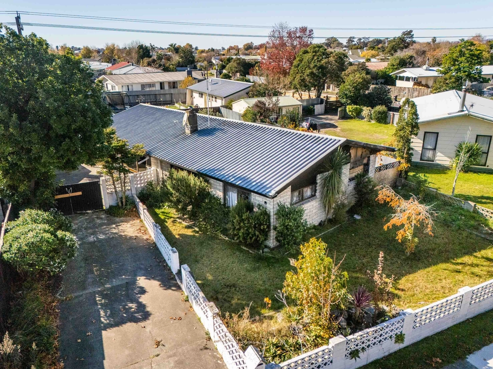 Photos of 60 Walton Way