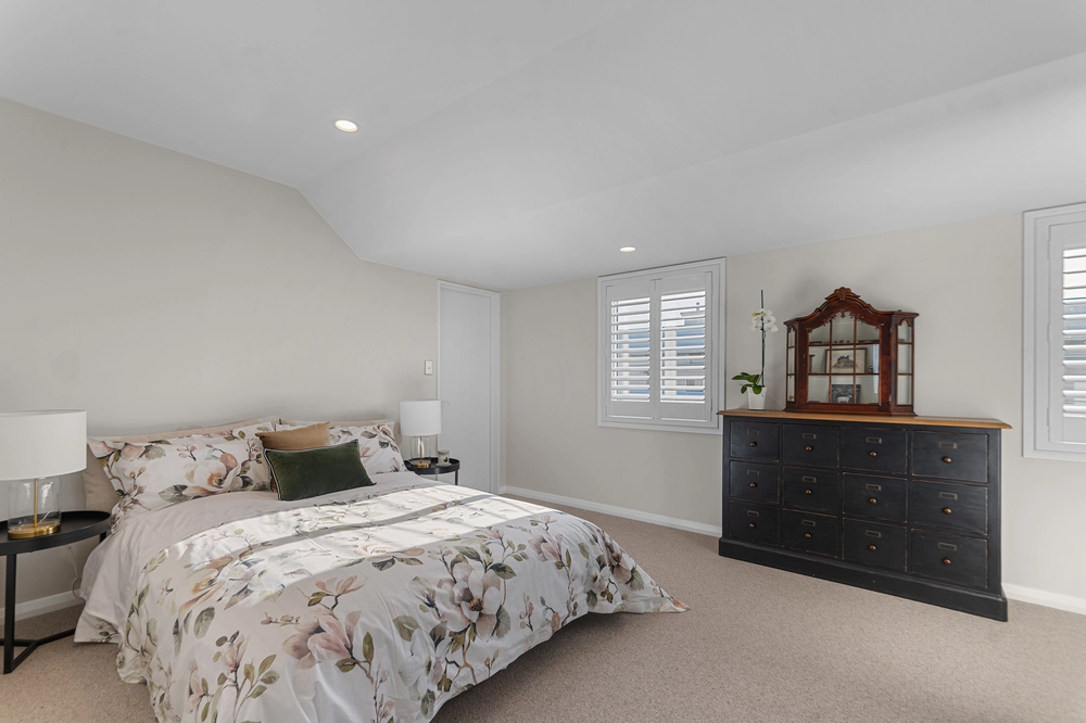 Photos of 20 Thornycroft Street