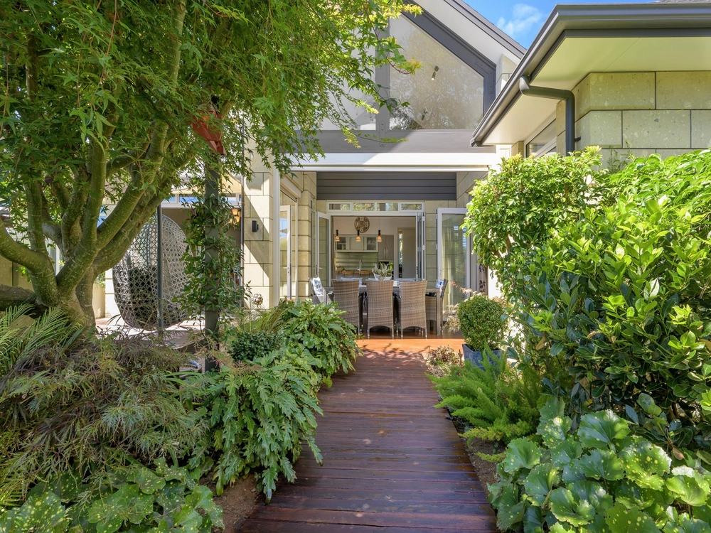 Photos of 18 Jarrah Park Drive