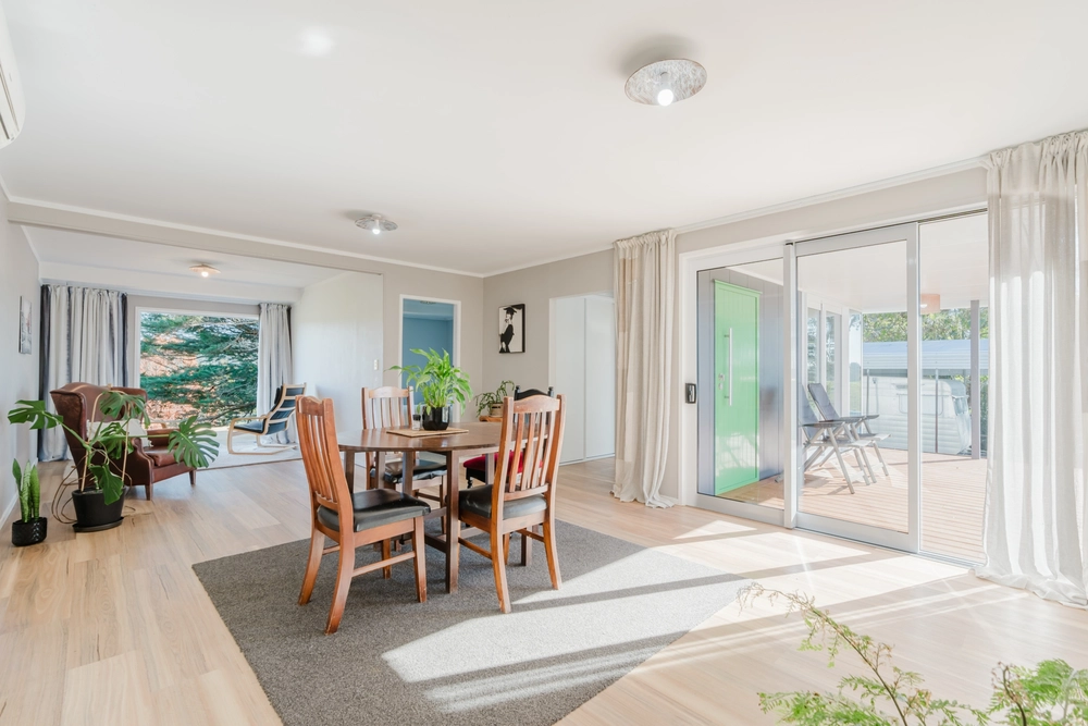 Photos of 1524 Te Pahu Road