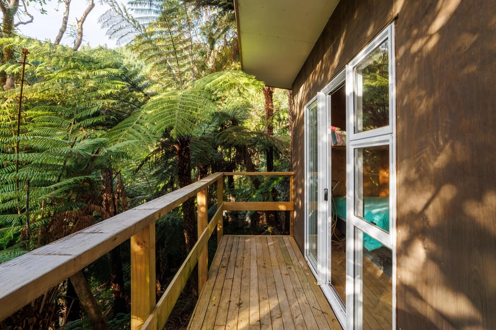 Photos of 1679 Kenepuru Road