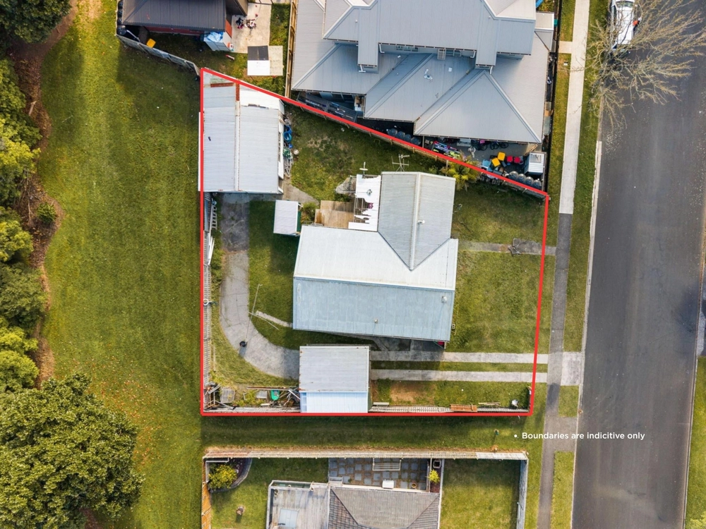 Photos of 63 Oakfield Crescent