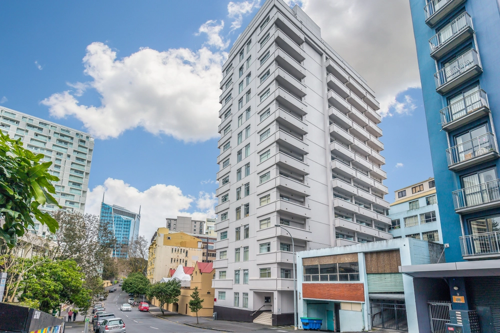 Photos of 2K/32 Eden Crescent