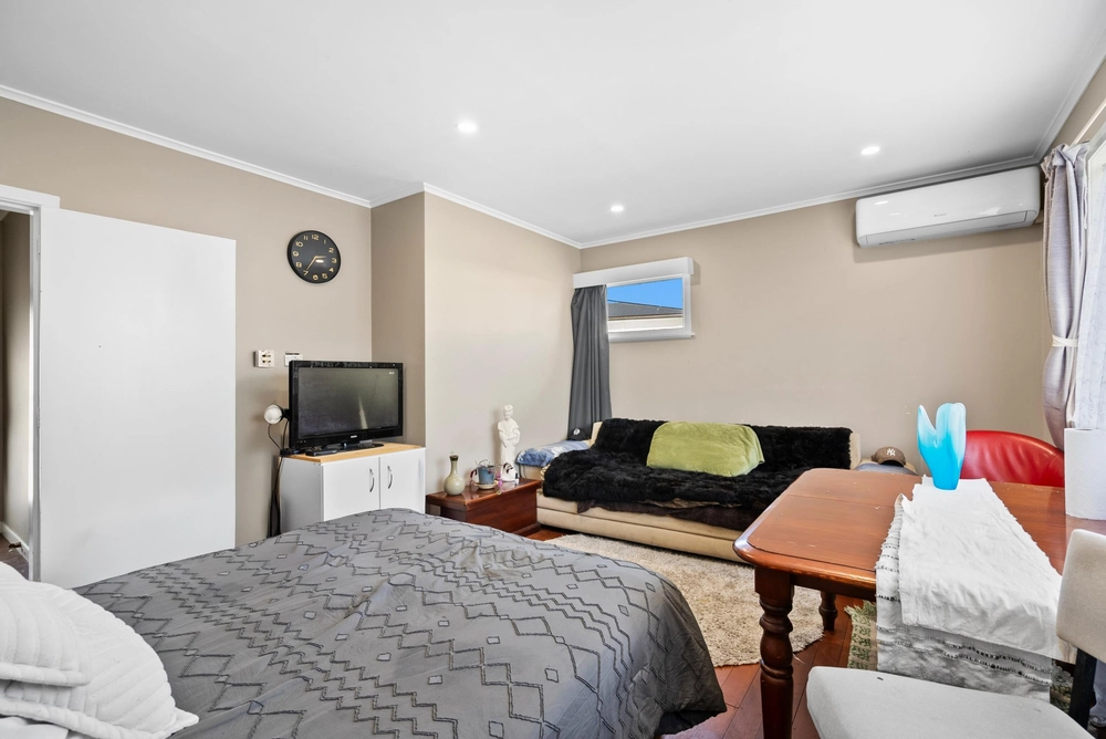 Photos of 16 Ruawai Wharf Road