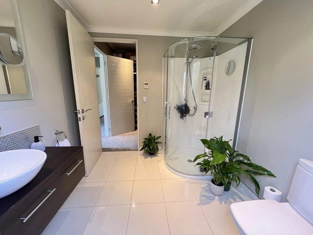Photos of 1153 Aubrey Road