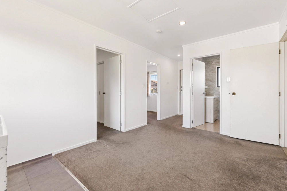 Photos of 67 Burswood Drive