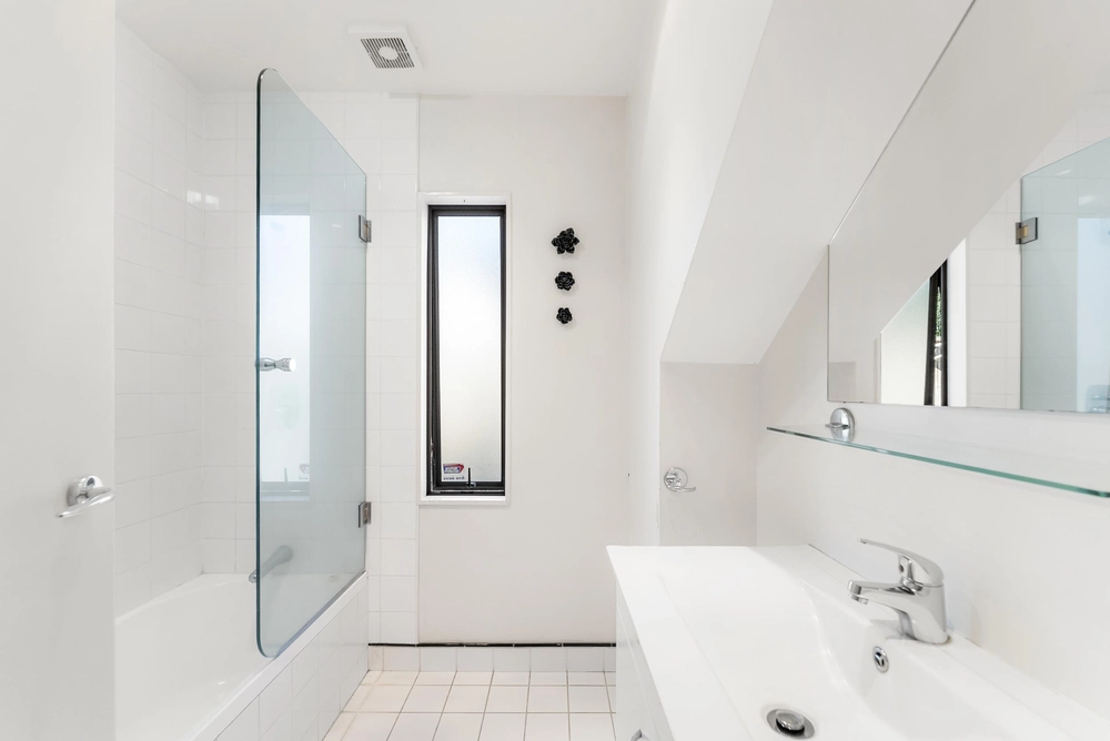 Photos of 51B Orkney Road