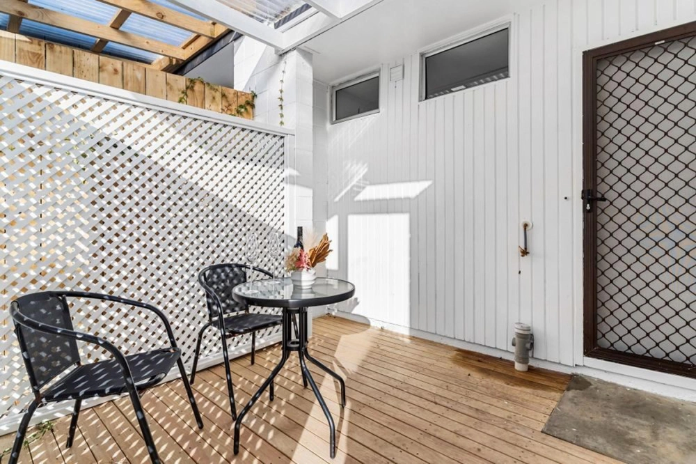 Photos of 1/8 Wilbur Place