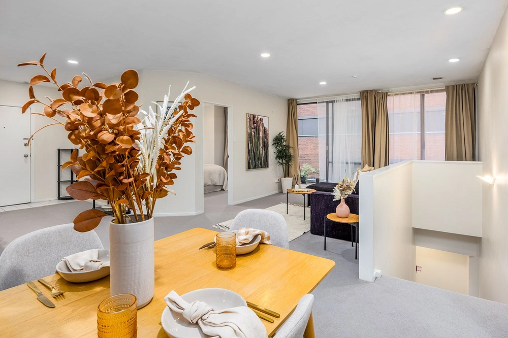 Photos of 72 Wellesley Street West