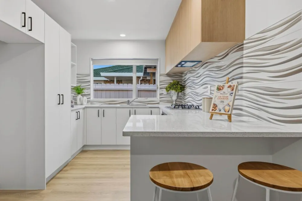 Photos of 84 Manuroa Road