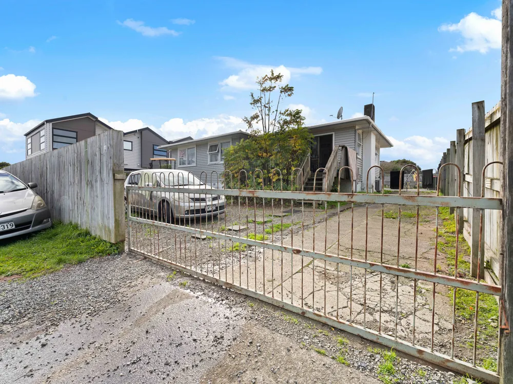 Photos of 11 Winsford Street