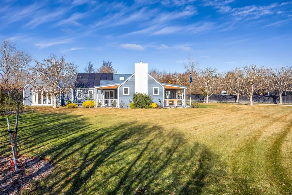 Photos of 134 Cullen Avenue