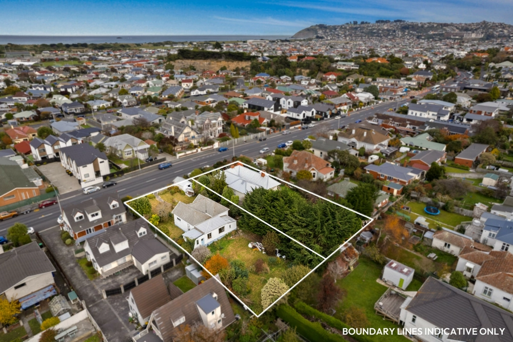 Photos of 141 Easther Crescent