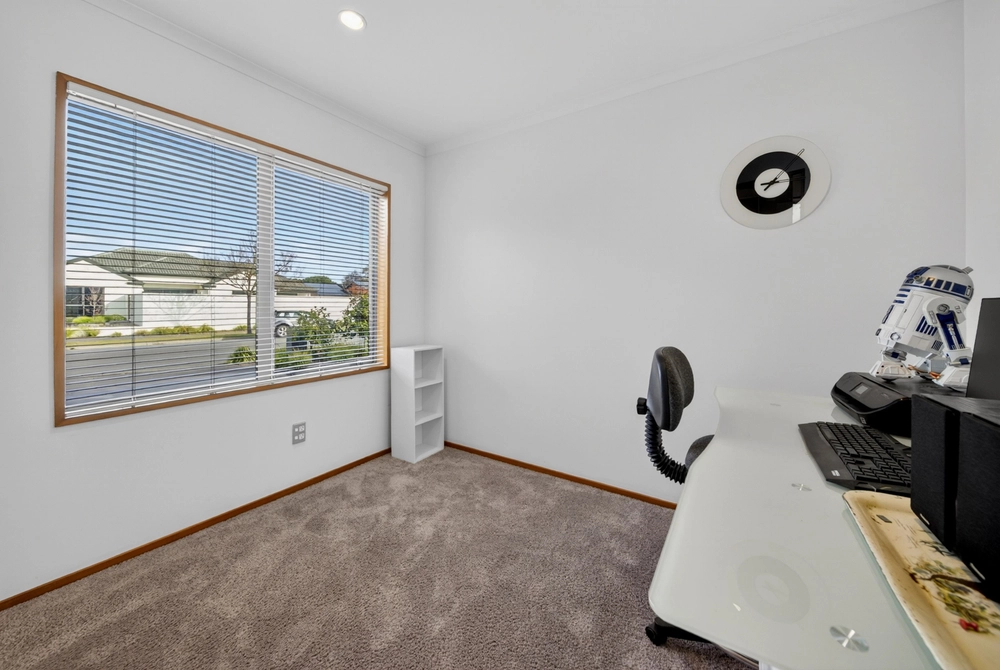 Photos of 76 Fairway Drive
