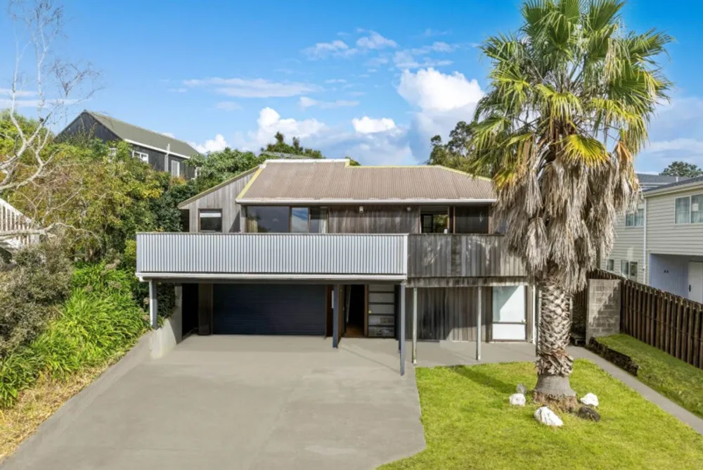 Photos of 7 Widmore Drive