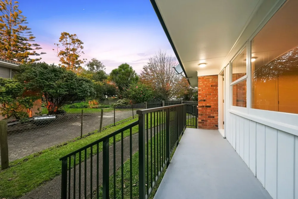 Photos of 1/12 Oberon Place