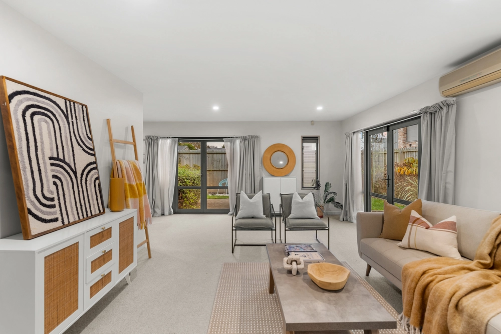 Photos of 70 Wharenui Road