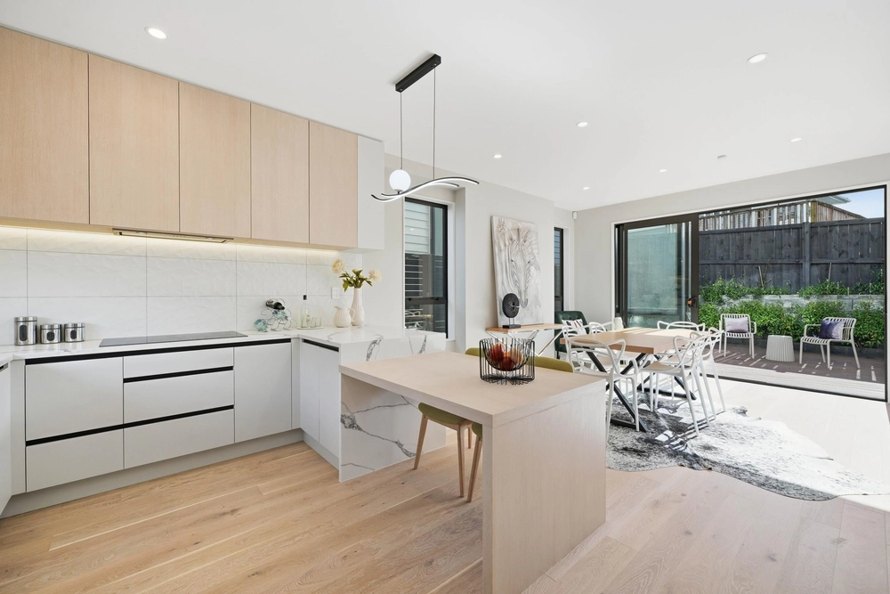 Photos of 16C Silverton Avenue