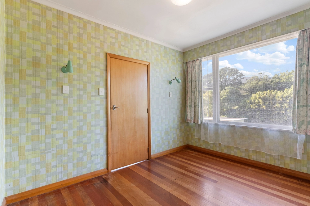 Photos of 9 Bassett Road