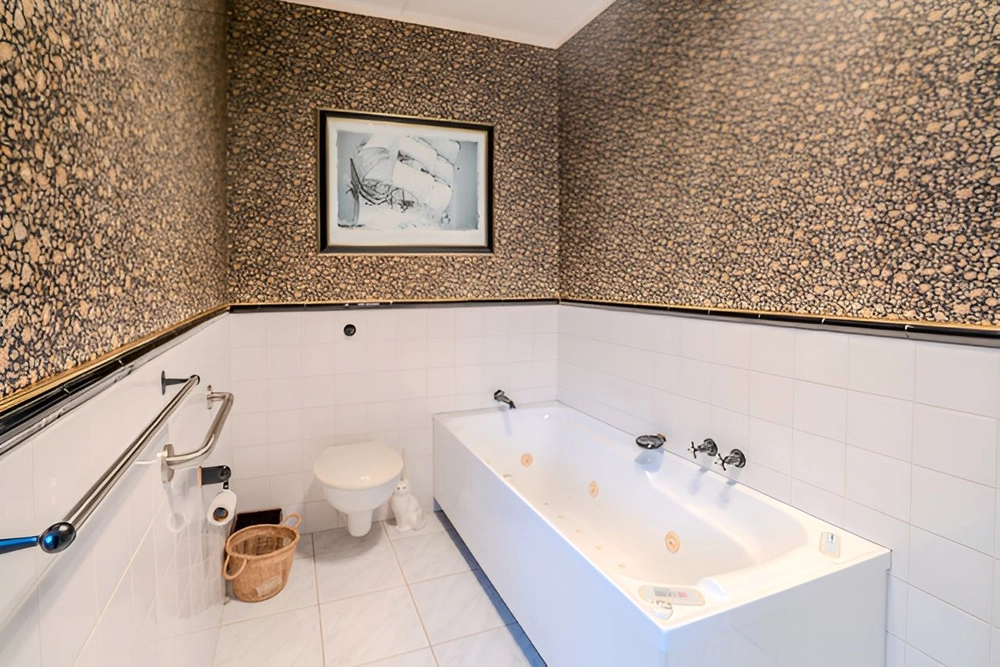 Photos of 404 Purser Place
