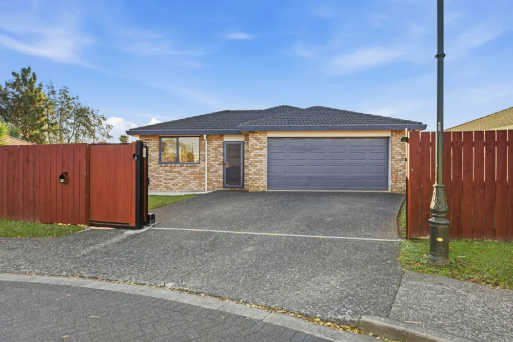 Photos of 18 Scotts Field Drive