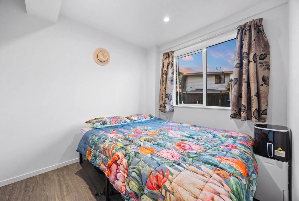 Photos of 75 Penrose Road