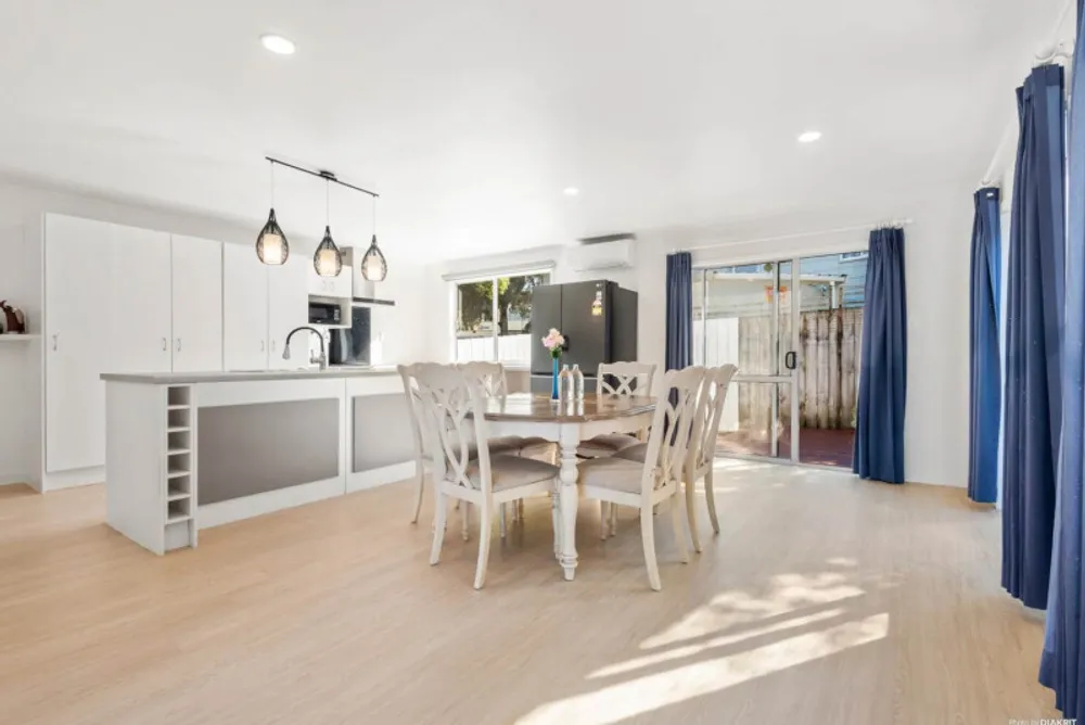 Photos of 3 Regatta Road